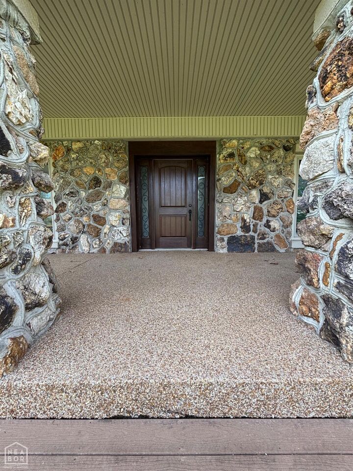 Property Photo:  429 W Ferguson  AR 72482 