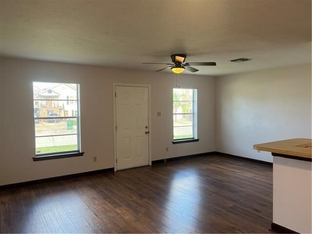 Property Photo:  604 N Woodlawn Avenue  LA 70001 