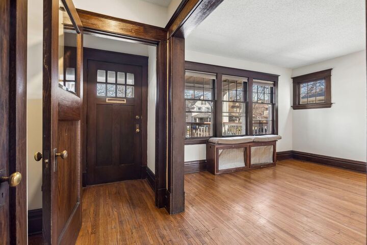 Property Photo:  1746 Laurel Avenue  MN 55104 