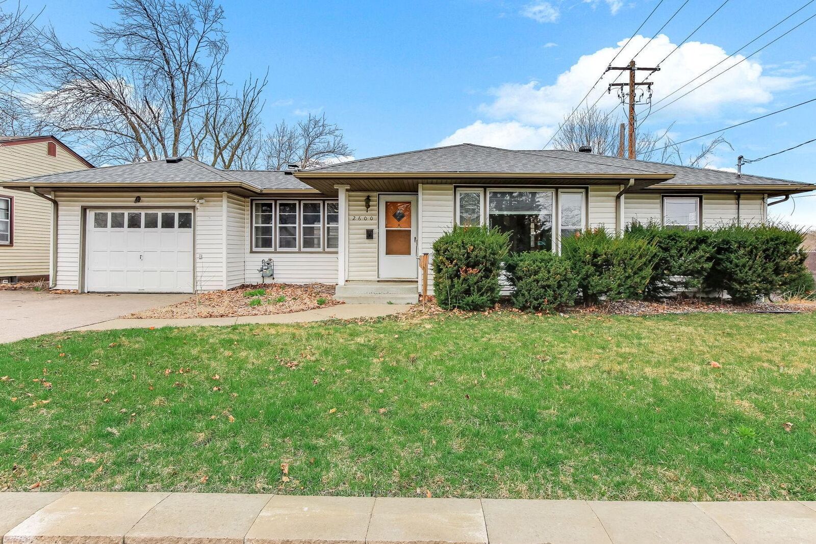 Property Photo:  2600 Toledo Avenue S  MN 55416 