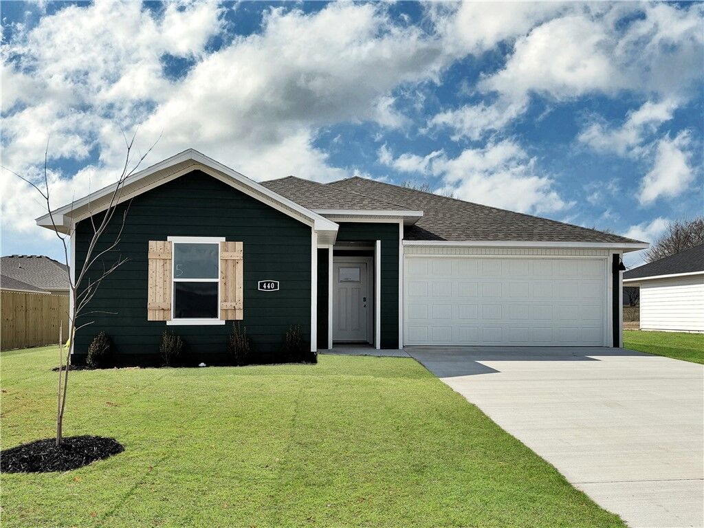 Property Photo:  560 Raegan Street  AR 72753 