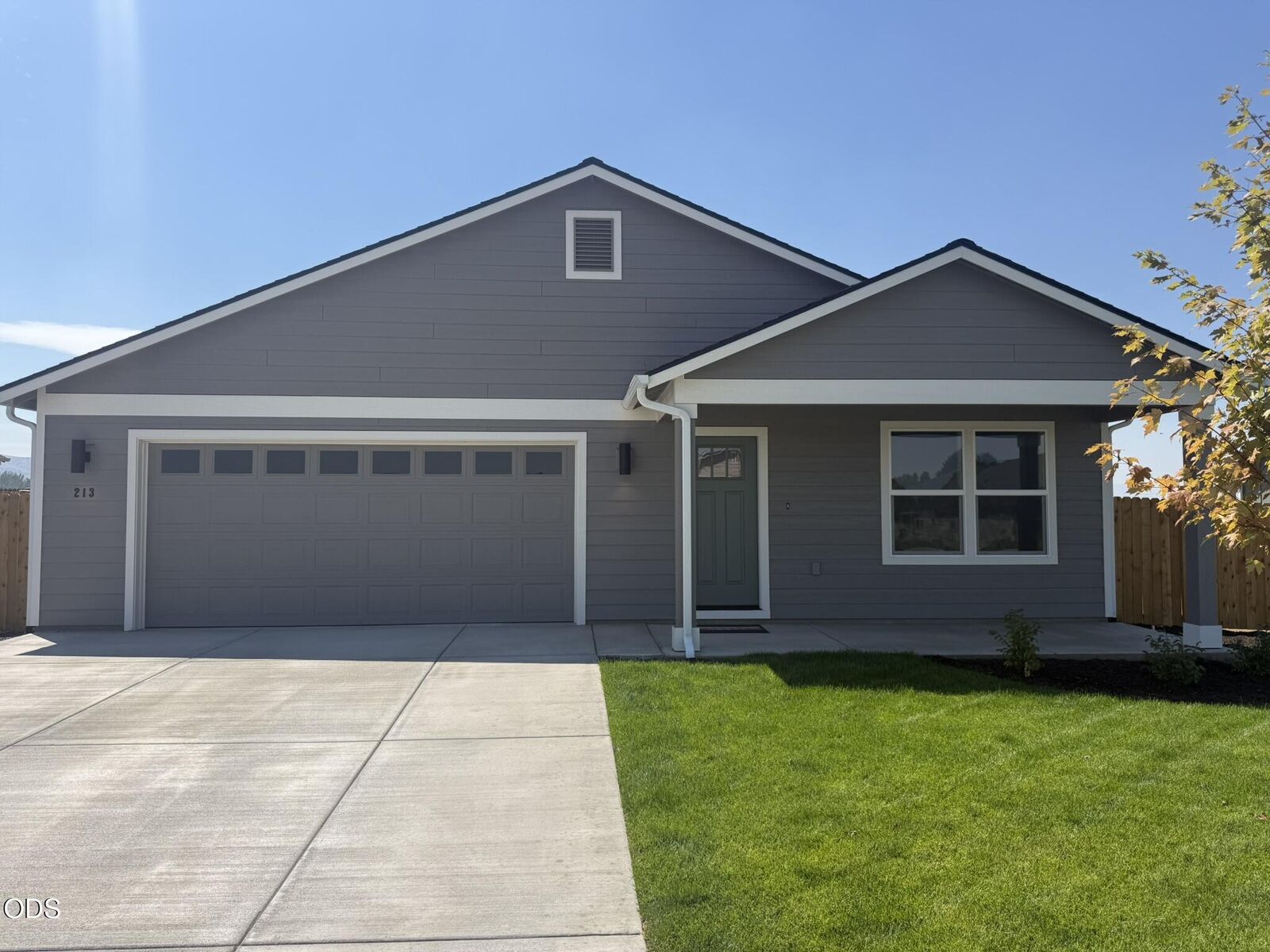 Property Photo: 213 SE Peppermint Loop 2 OR 97734