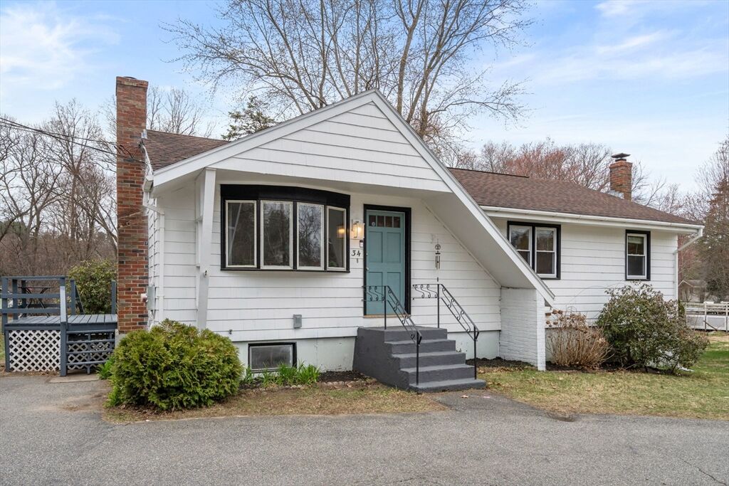 Property Photo:  34 Locust St  MA 01803 