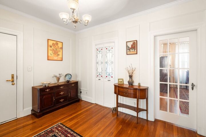Property Photo:  325 Tappan St 6  MA 02445 