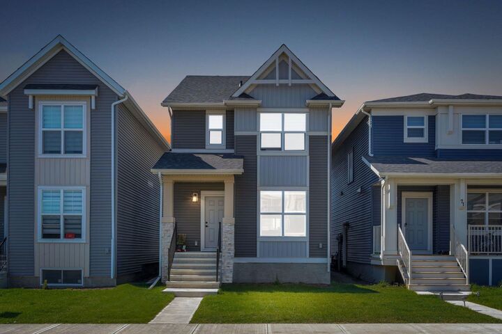 67 Corner Glen Gardens NE — photo 1
