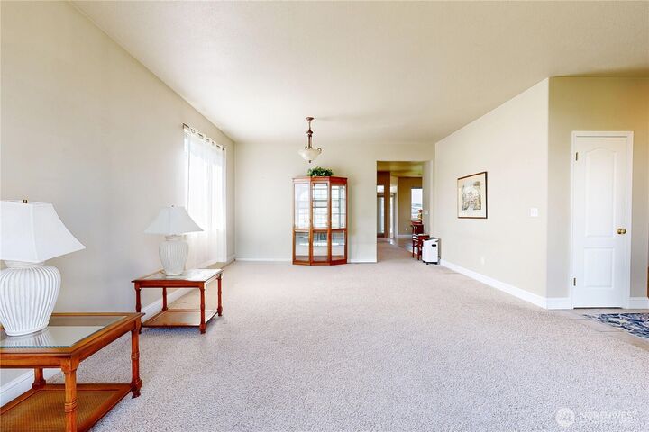 Property Photo:  1726 SE Grassland Court  WA 99324 