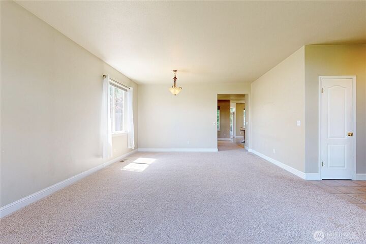 Property Photo:  1726 SE Grassland Court  WA 99324 