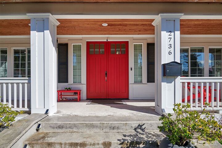 Property Photo:  2736  34th Avenue S  WA 98144 