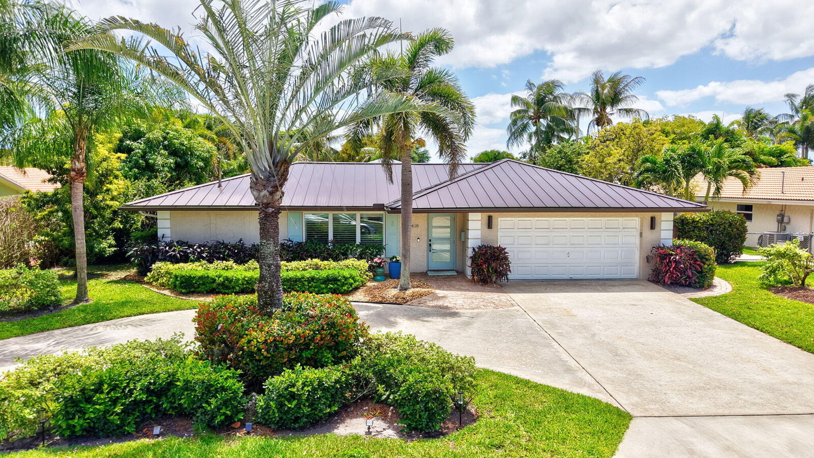 Property Photo:  618 Sunshine Drive  FL 33444 