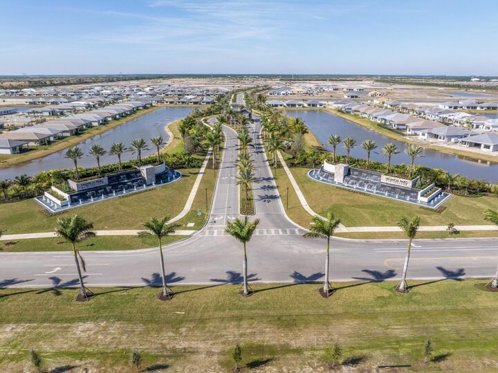 Property Photo:  13608 SW Starkissed Lane  FL 34987 