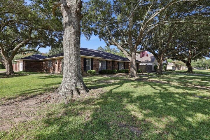 Property Photo:  5925 Longwood St.  TX 77707 