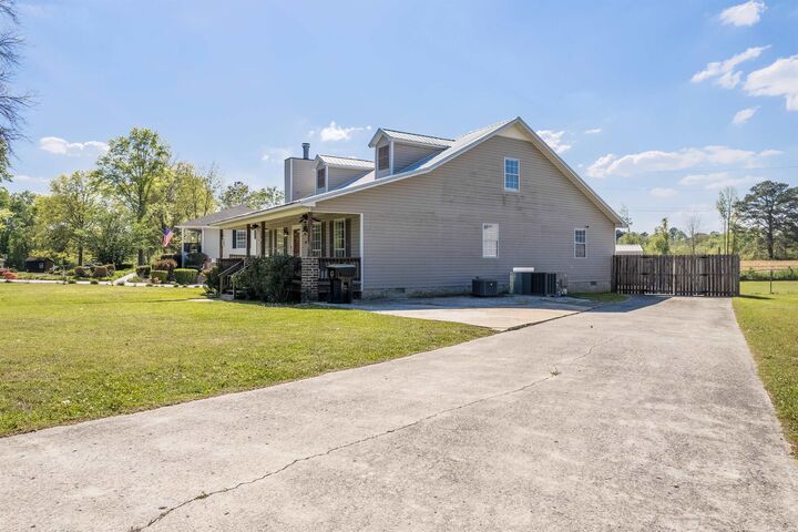 Property Photo:  1506 Bower Dr SE  AL 35055 