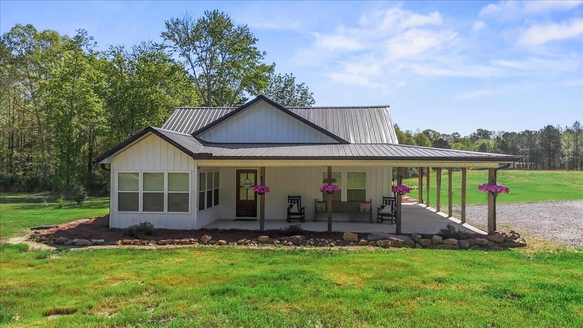 Property Photo:  830 Co Rd 1196  AL 35057 