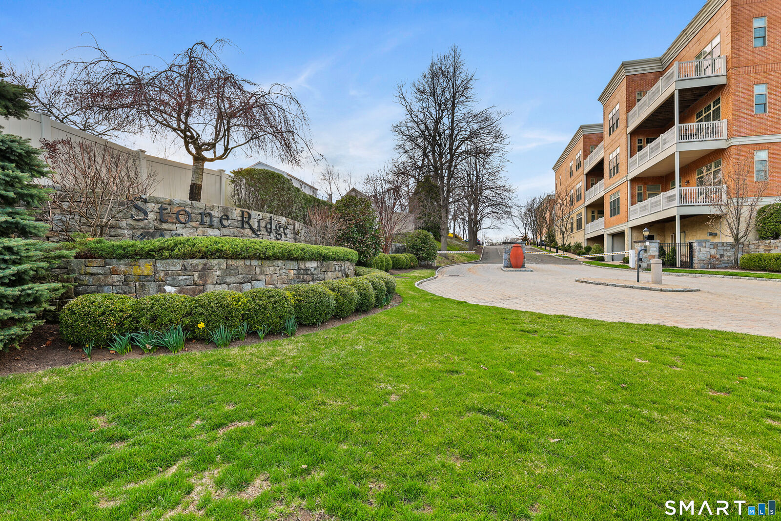 Property Photo:  50 Stone Ridge Way 2A  CT 06824 