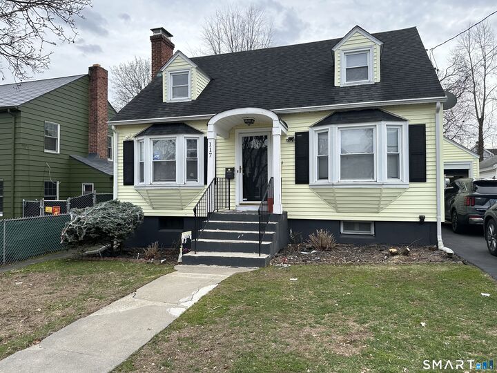 Property Photo:  117 Ansonia Street  CT 06106 