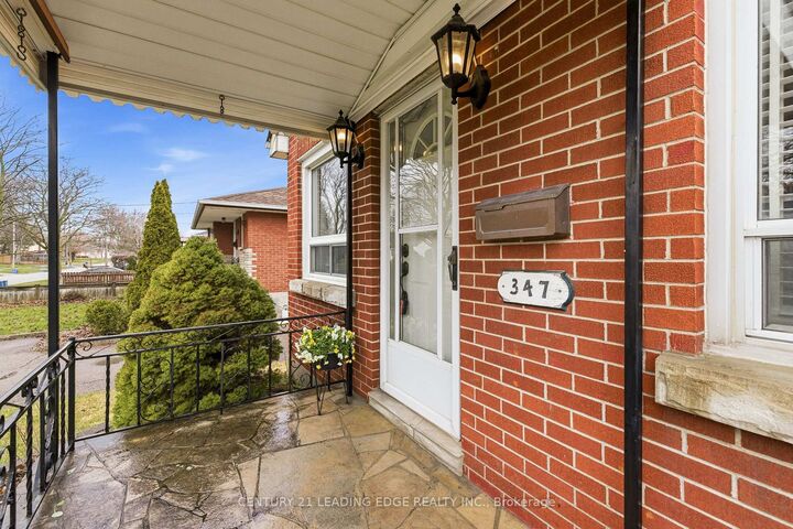 Property Photo:  347 Nipigon Street  ON L1J 4P1 