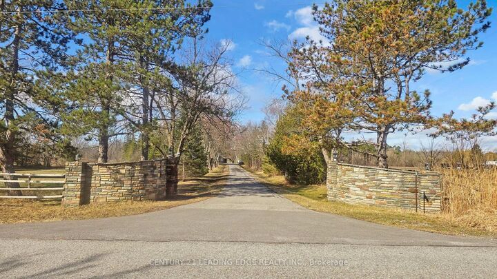 Property Photo:  18 Kennedy Lane  ON L4A 2J5 