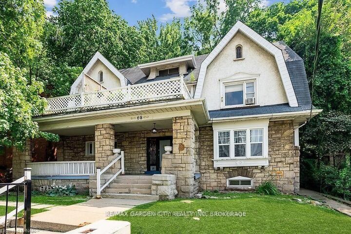 Property Photo: 68 Arkledun Avenue ON L8N 2H8