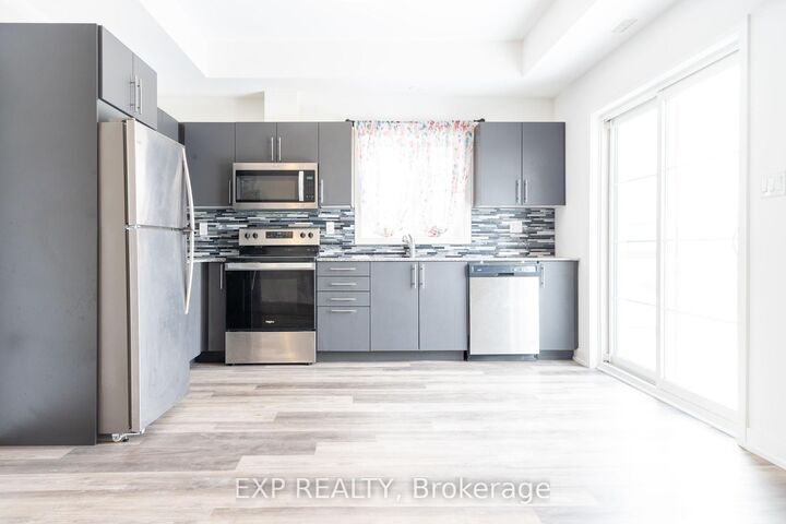 Property Photo: 205 West Oak Trail 40 ON N2R 0R9