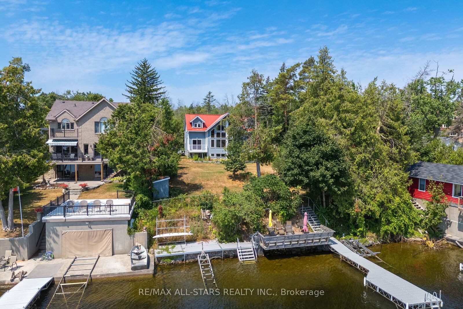 Property Photo: 9 Briar Street ON K0M 1G0