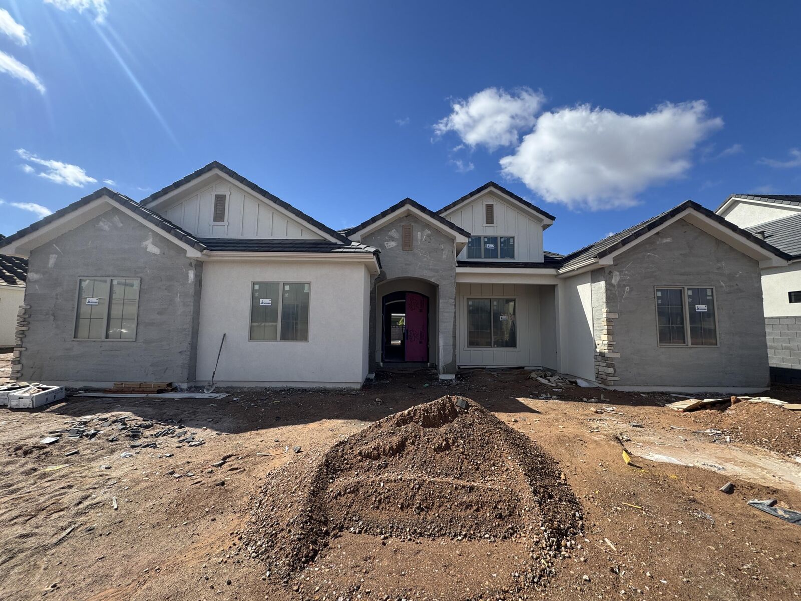 Property Photo: 2718 E Rosedale Dr UT 84790