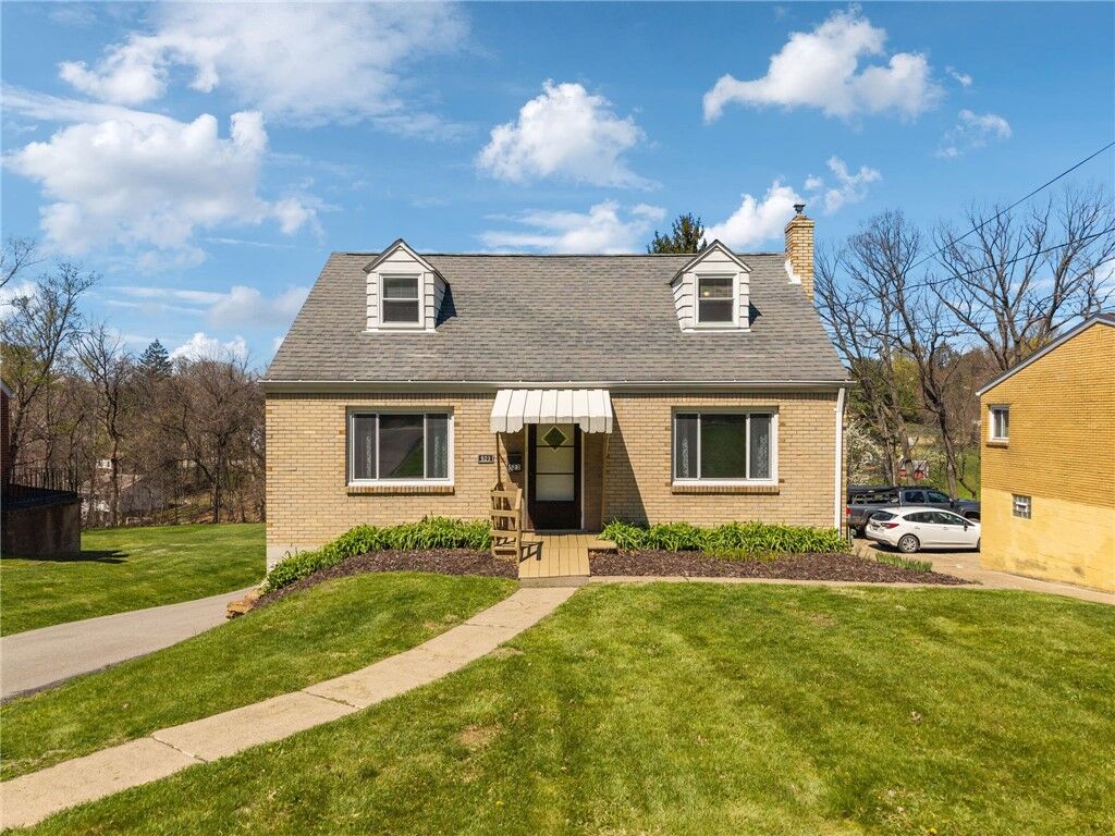 Property Photo: 523 Beatty Rd PA 15146