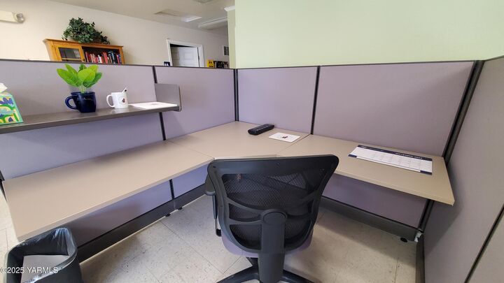 Property Photo:  223 W Wine Country Rd  WA 98930 