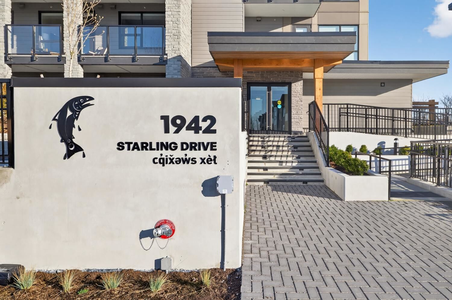 Property Photo: 1942 Starling Drive 404 BC V4M 0H1