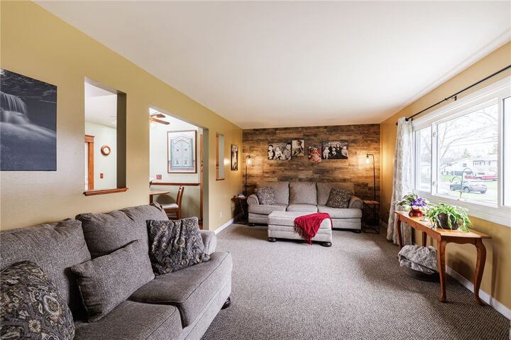 Property Photo:  27 Florendin Drive  NY 14467 