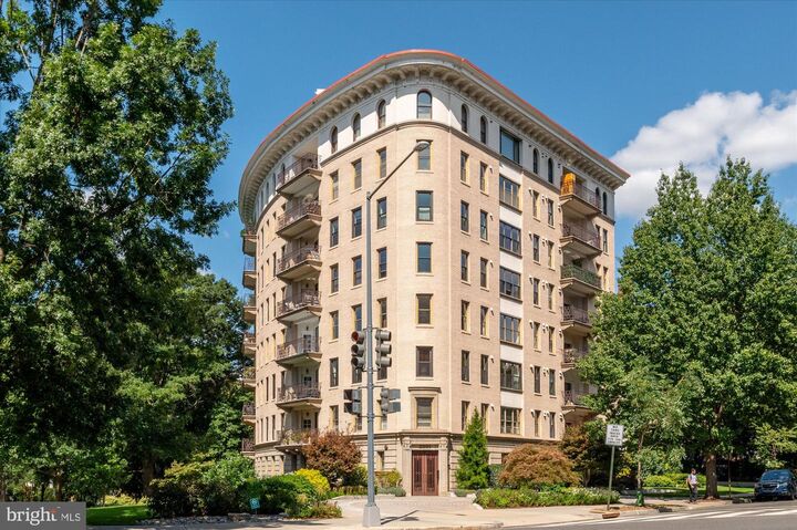 Property Photo:  2301 Connecticut Avenue NW 4A  DC 20008 