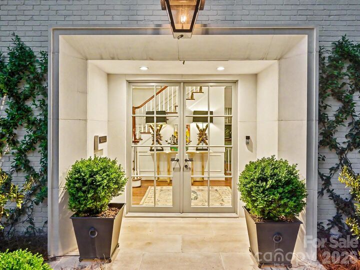 Property Photo:  2228 Wellesley Avenue  NC 28207 