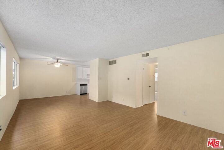Property Photo:  18555 Collins St  CA 91356 