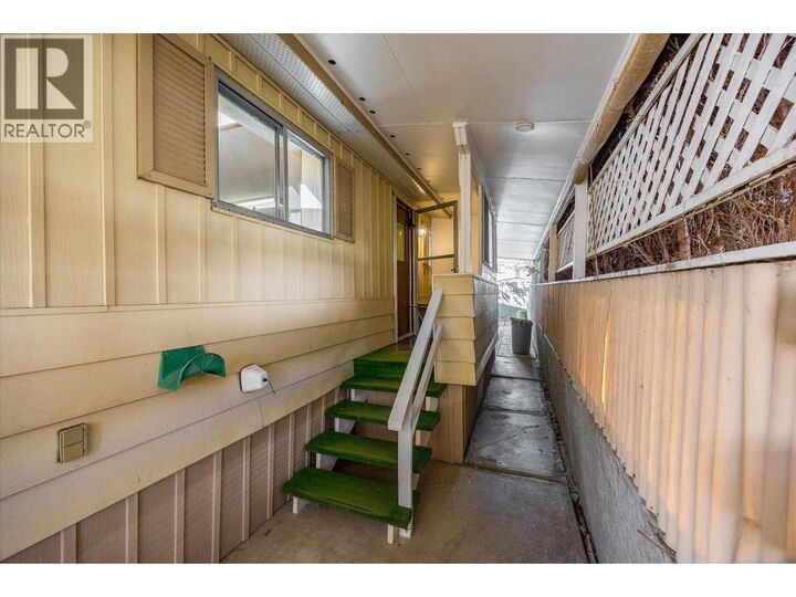 Property Photo:  2098 Boucherie Road 12  BC V4T 2A5 