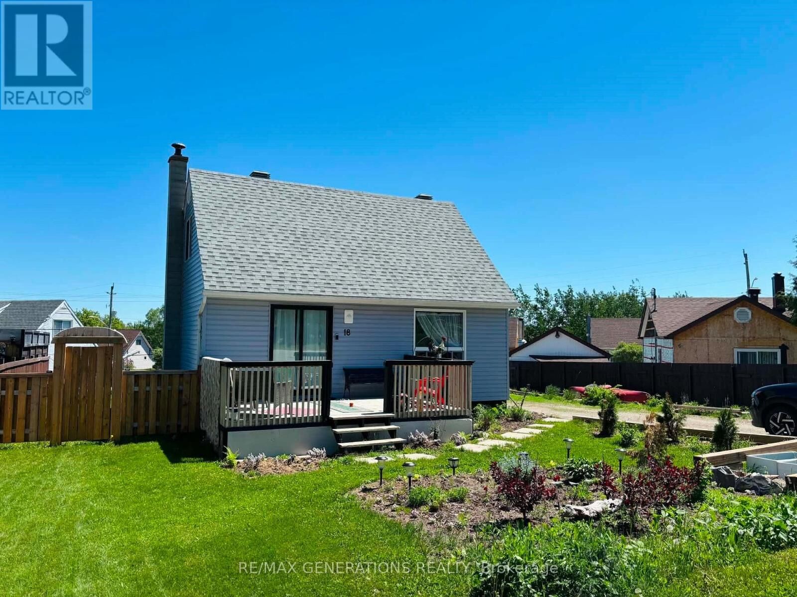 Property Photo: 18 Swallow Drive ON P0T 2C0