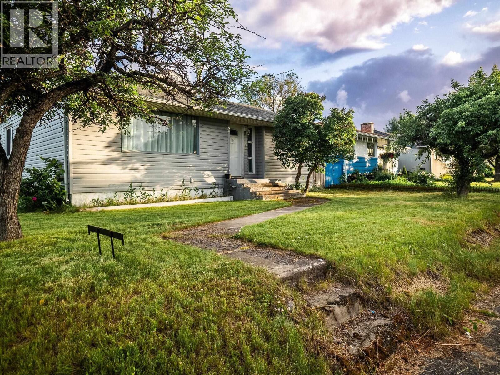 Property Photo: 1525 Ewert Street BC V2M 1S8