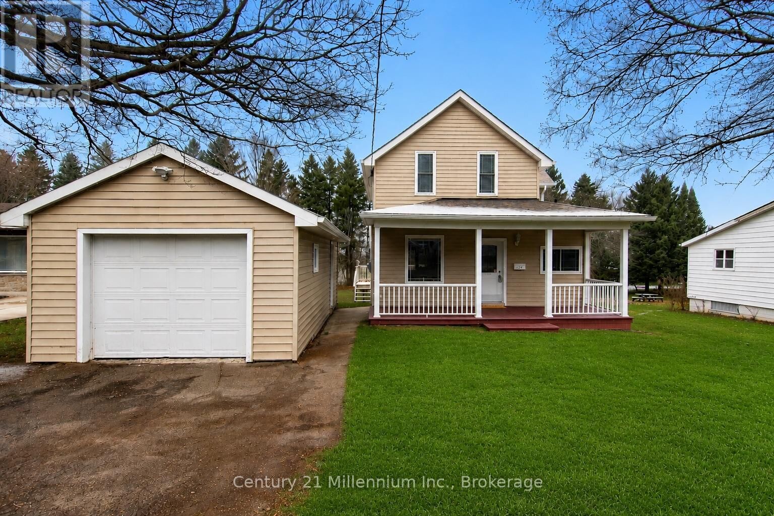 Property Photo:  124 Lorne Street  ON N0C 1H0 