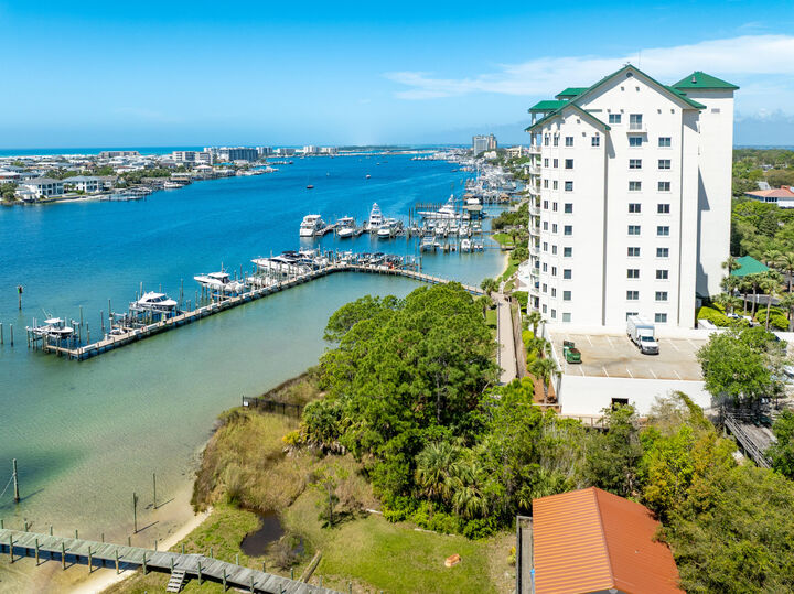 Property Photo:  662 Harbor Boulevard Unit 550  FL 32541 