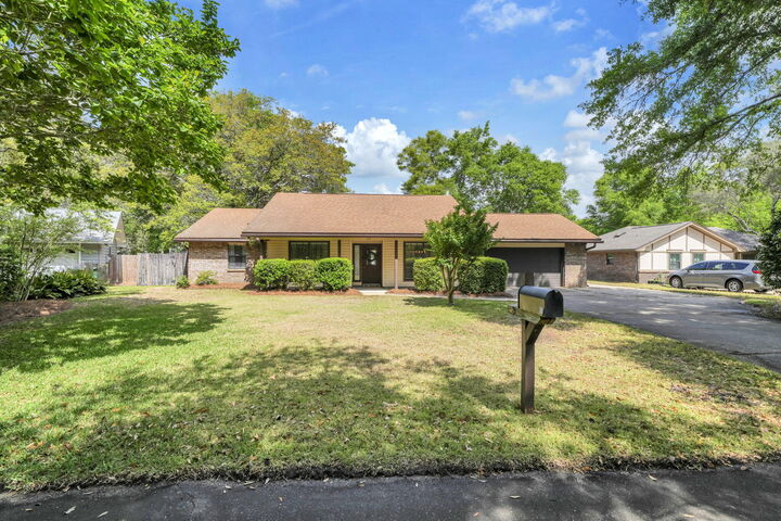 Property Photo:  117 Antiqua Cove  FL 32578 