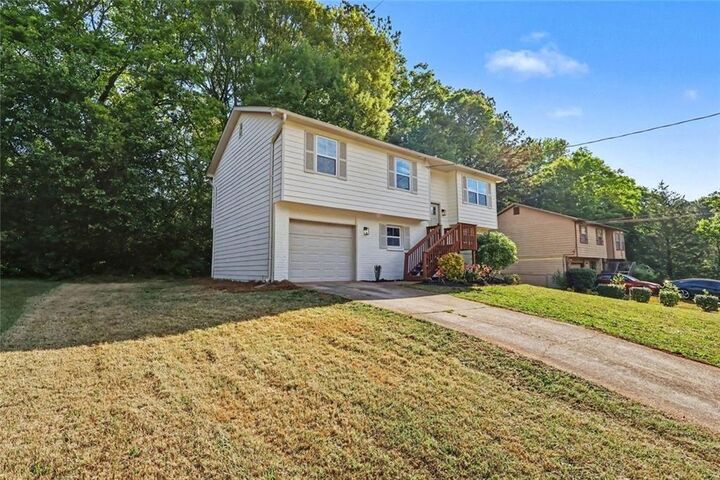 Property Photo:  2546 Candler Woods  GA 30032 