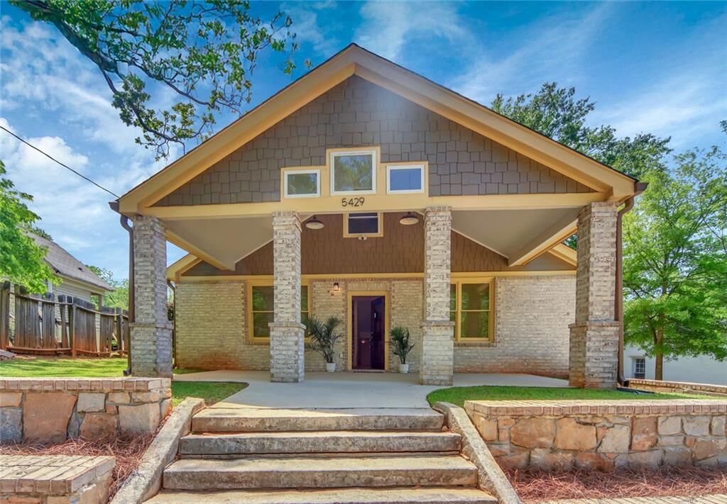 Property Photo:  5429 E Mountain Street  GA 30083 