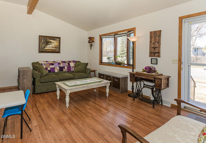 Property Photo:  621 Garden Drive  ND 58504 