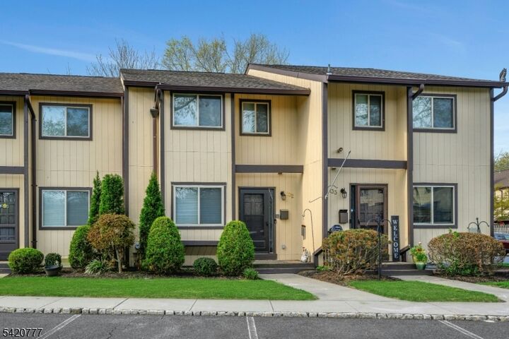 Property Photo:  132 Chelsea Way  NJ 08807 