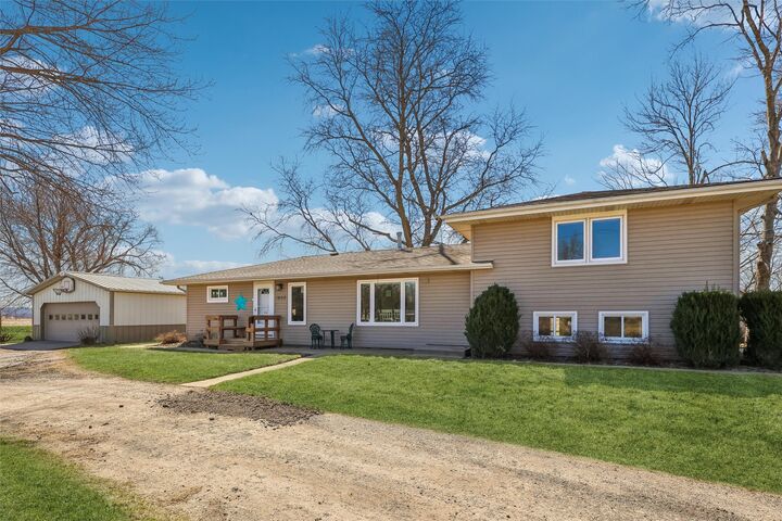 Property Photo:  1408 Omaha Street  IA 50233 