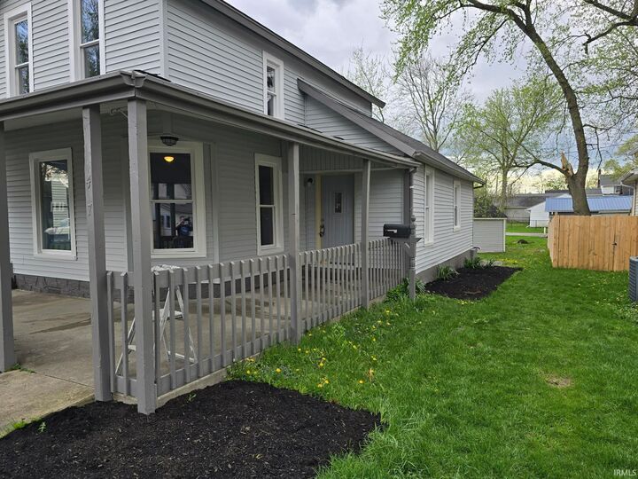 Property Photo:  407 E King Street  IN 46738 