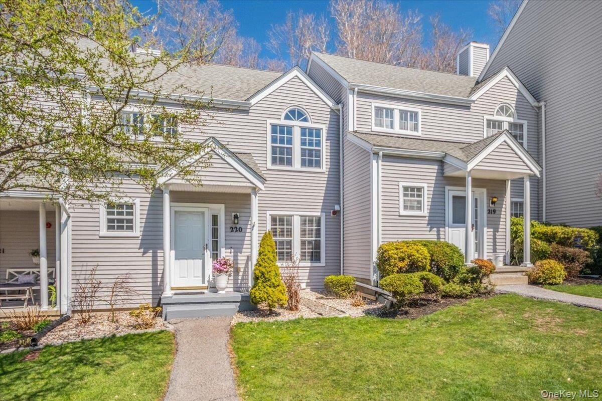 Property Photo:  220 Sandpiper Court  NY 10598 