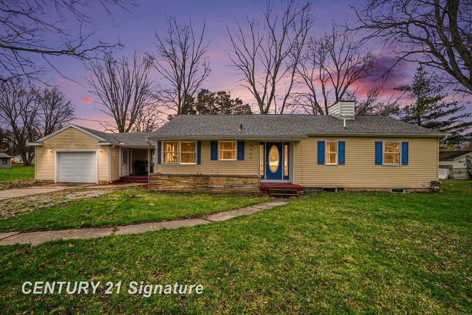 Property Photo:  3036 E Miller Road  MI 48640 