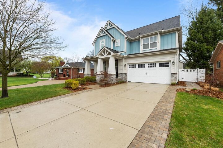 Property Photo:  220 S Alice Avenue  MI 48307 