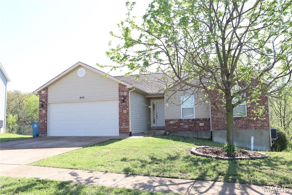 Property Photo:  830 Hawks Circle Drive  MO 63050 