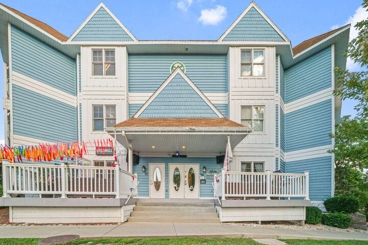 Property Photo:  123 Center St 212  WI 53147 