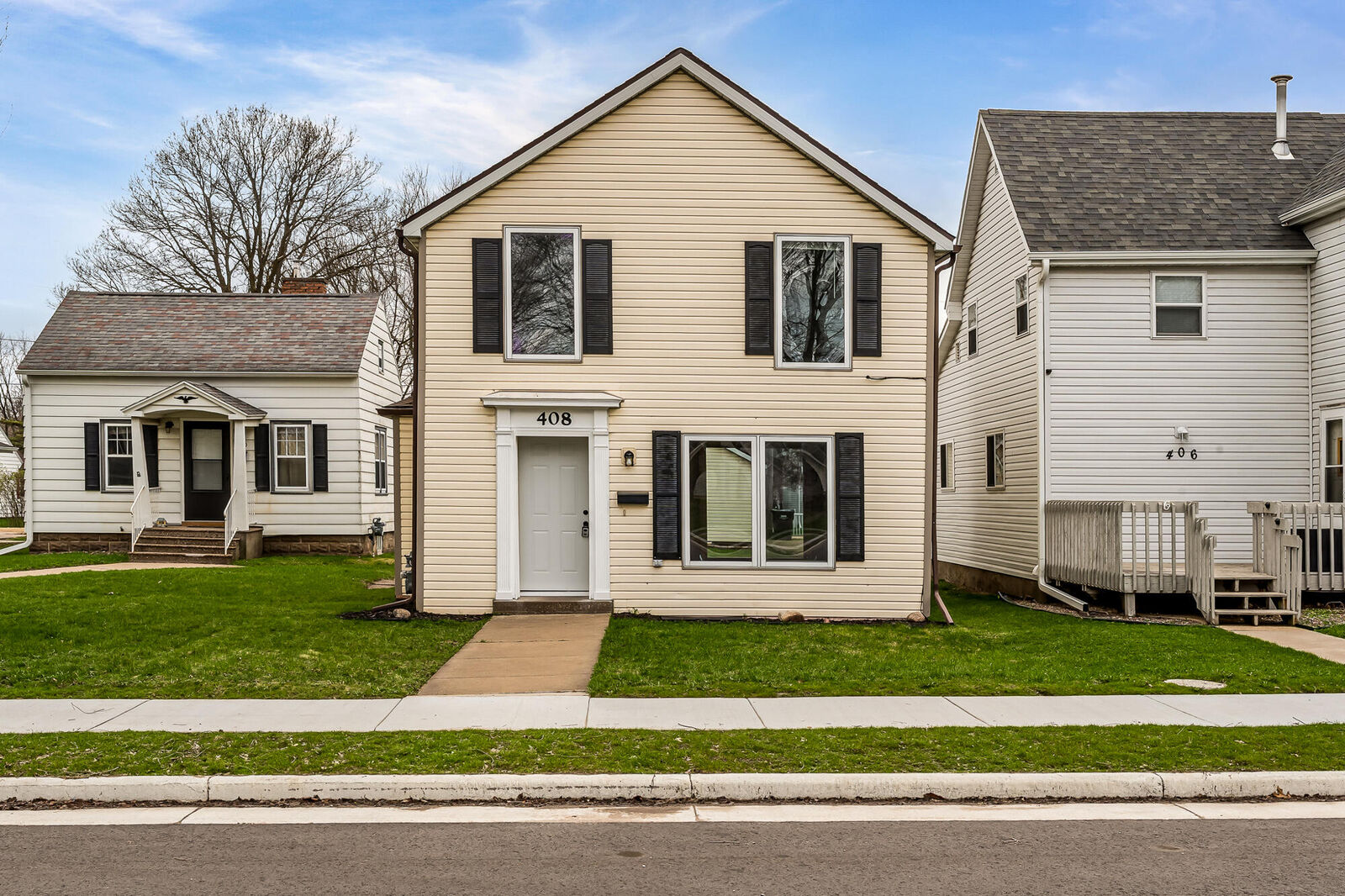 Property Photo:  408 S Court St  WI 54656 